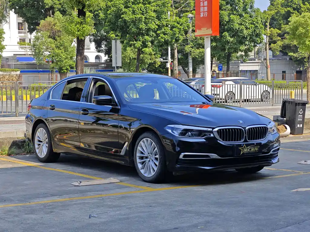 BMW 5 SERIES