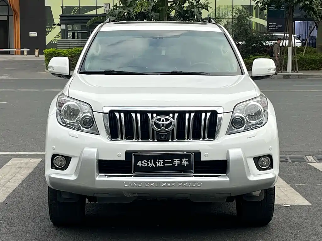 Toyota Land Cruiser Prado 2010 4.0L AT VX NAVI