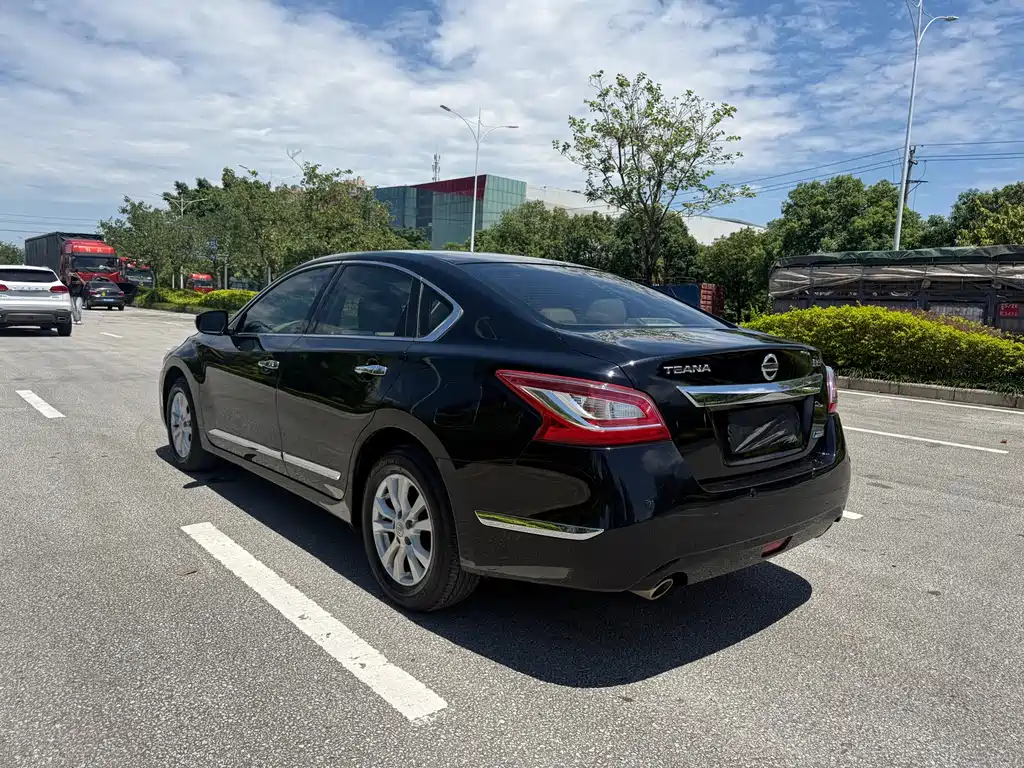Nissan Teana — миниатюра 6