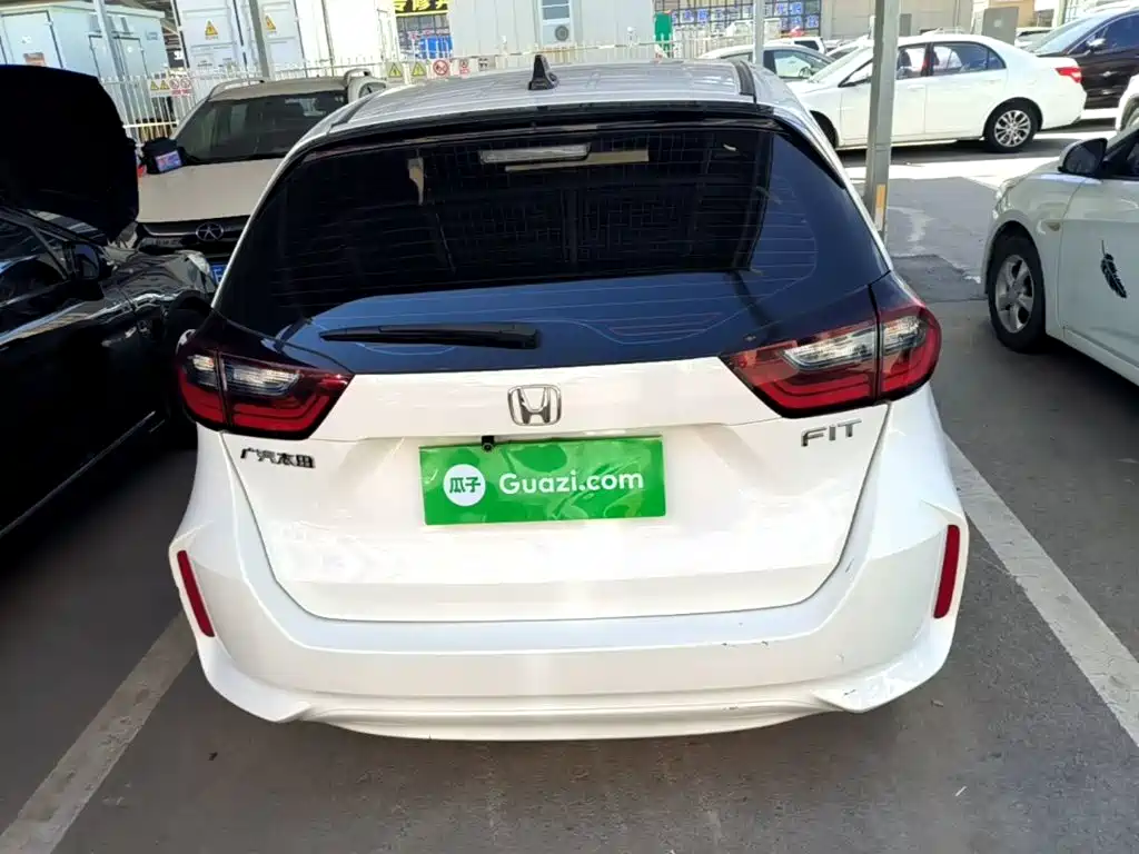 Honda Fit — миниатюра 6