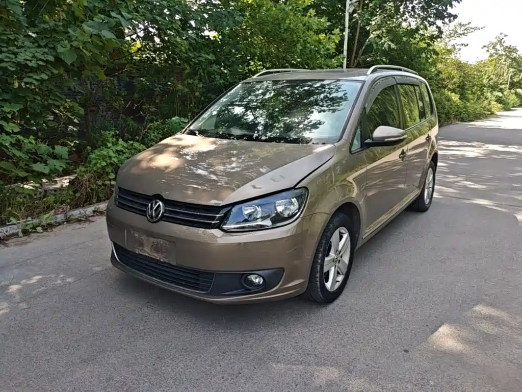 Volkswagen Touran — миниатюра 2