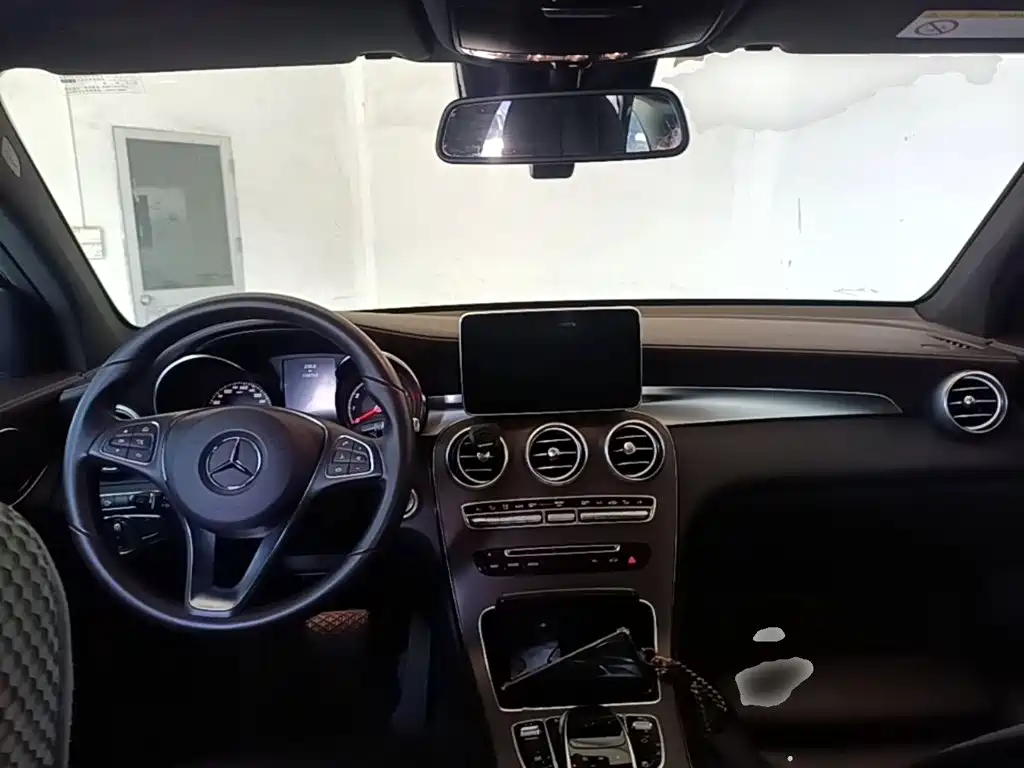 Mercedes-Benz GLC 2017 GLC 300 4MATIC Luxury