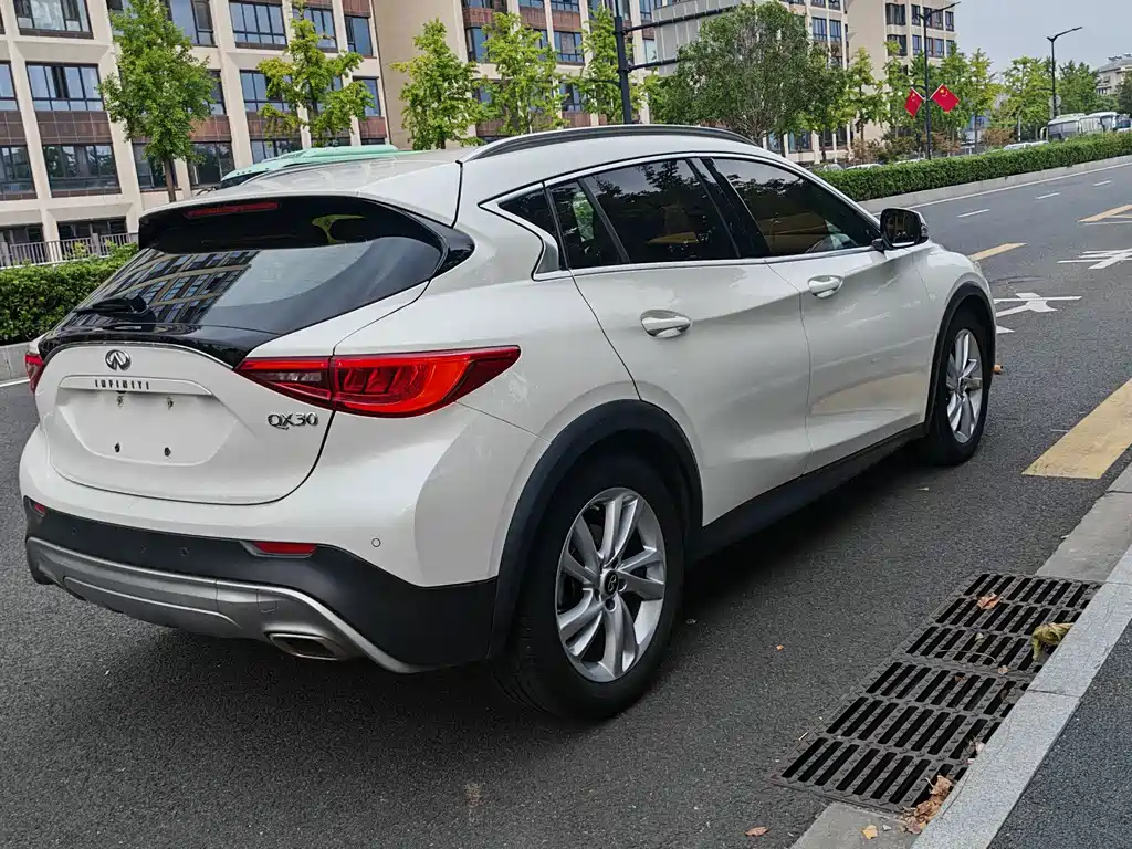 Infiniti QX30 — миниатюра 4