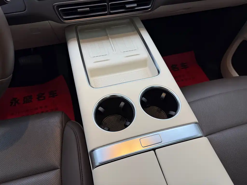 Li Auto Li MEGA — миниатюра 15