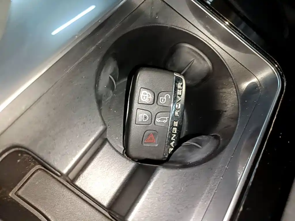 Land Rover Velar — миниатюра 9