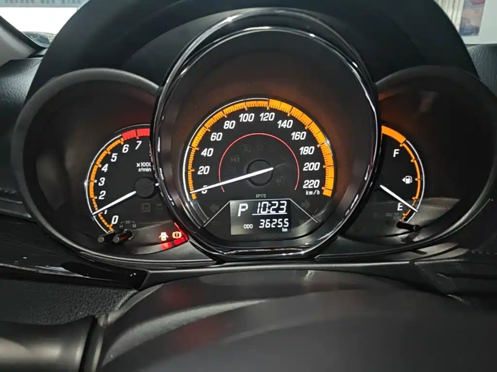 Toyota Yaris L — миниатюра 12