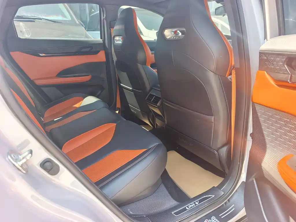 Changan UNI-V — миниатюра 7