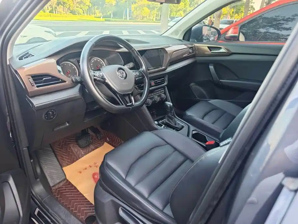Volkswagen Tharu 2020 280TSI Luxury VI