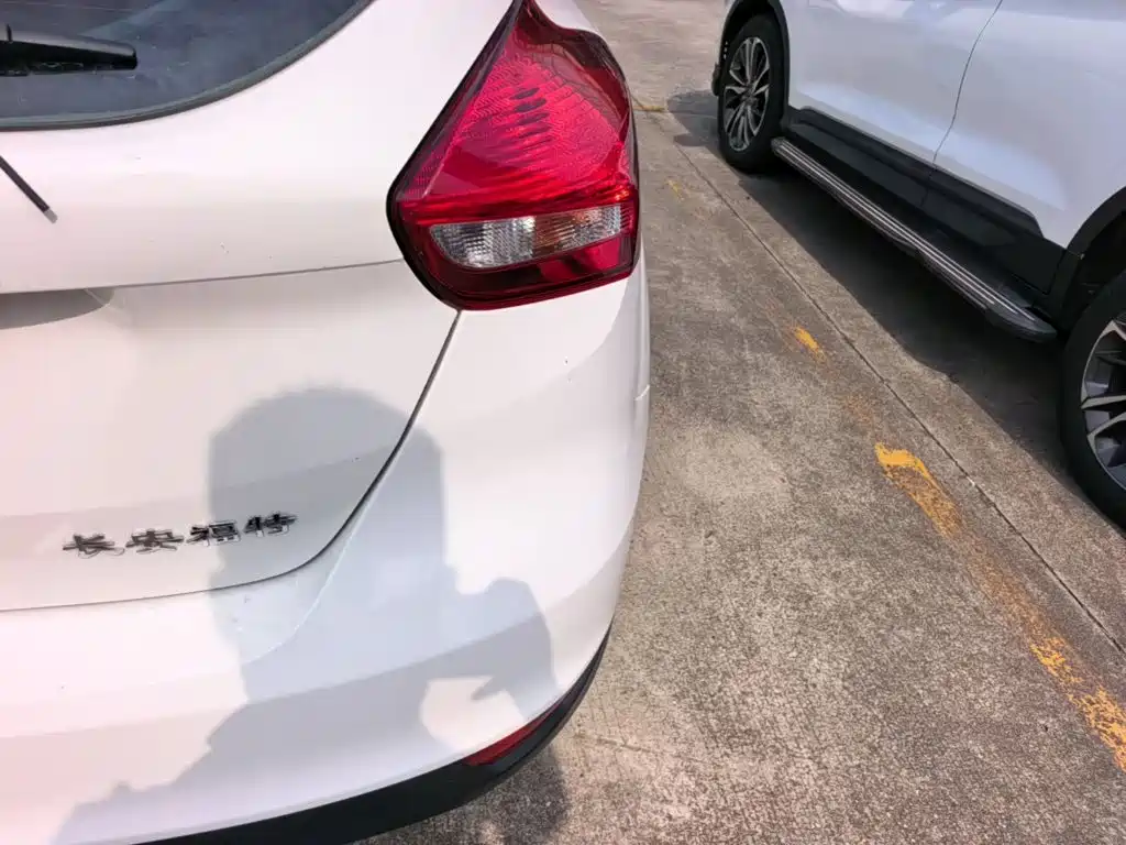 Ford Focus — миниатюра 8