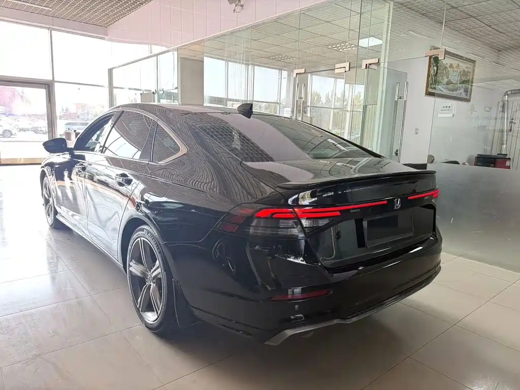Honda Accord — миниатюра 6