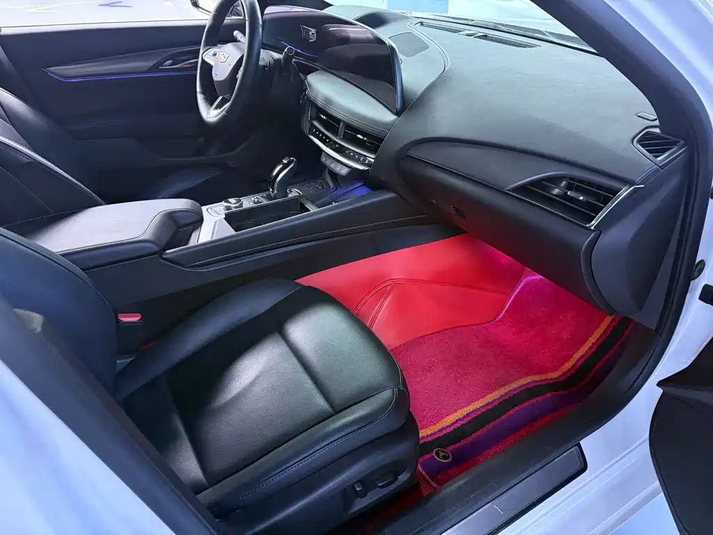 Cadillac CT5 — миниатюра 10