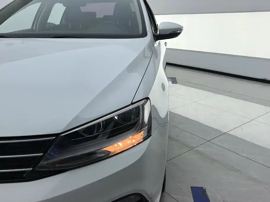 Volkswagen Sagitar — миниатюра 5