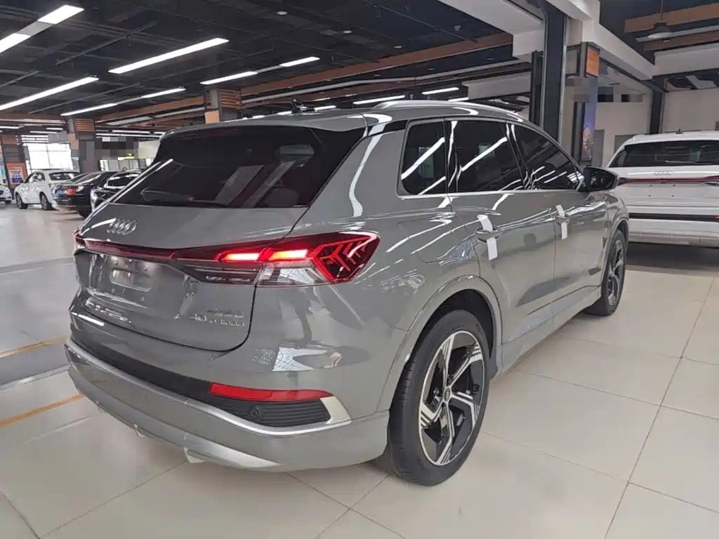 Audi Q4 e-tron — миниатюра 7
