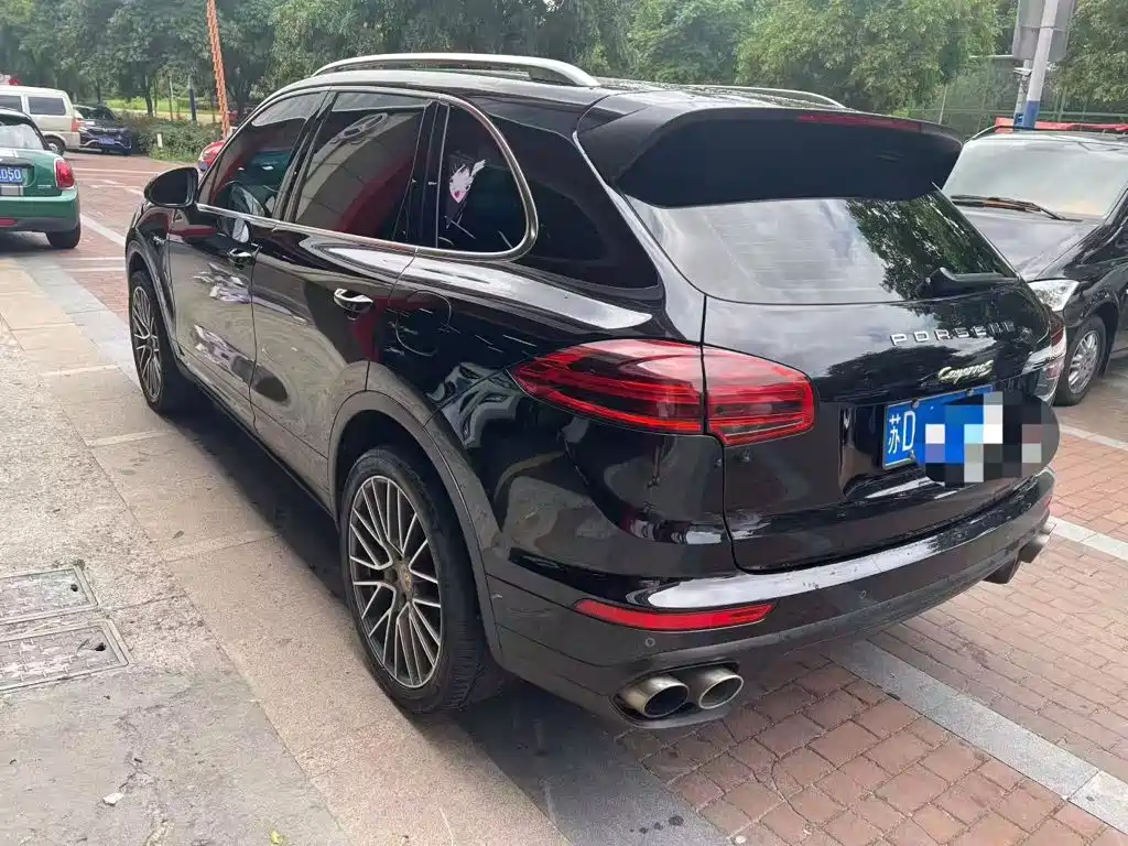 Porsche Cayenne Hybrid — миниатюра 3