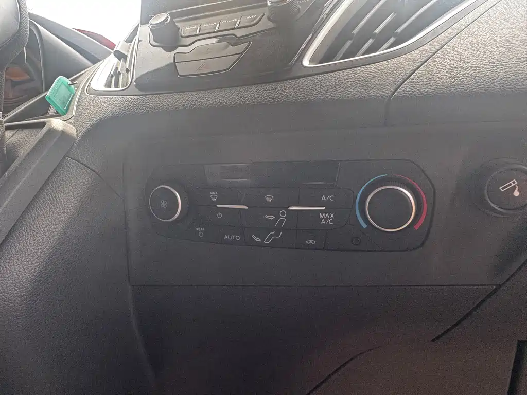 Ford Tourneo — миниатюра 11