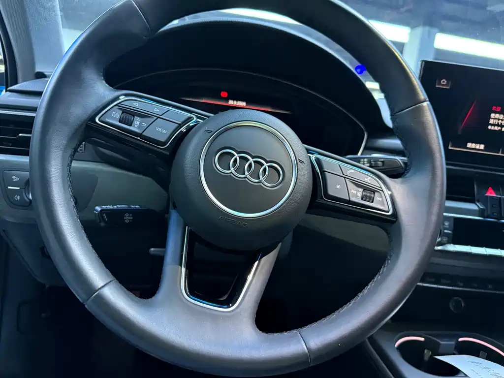 Audi A4L — миниатюра 4