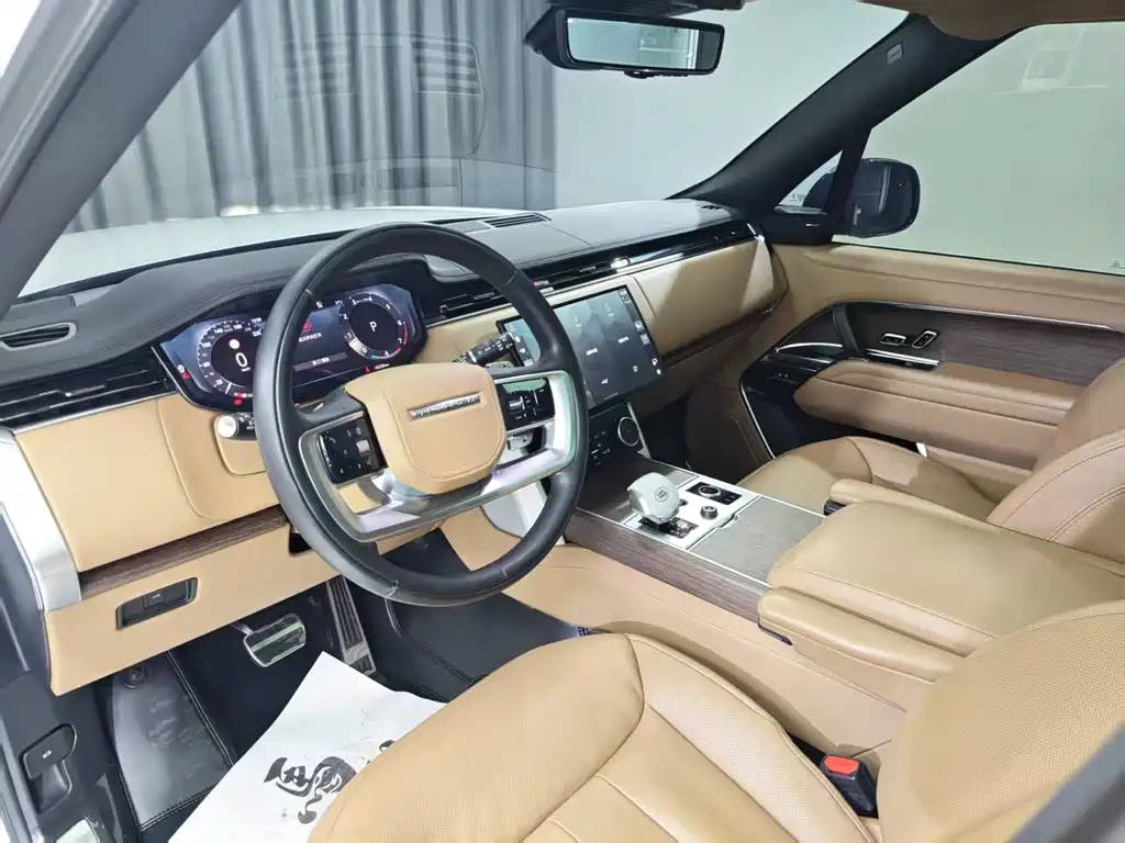 Land Rover Range Rover — миниатюра 4