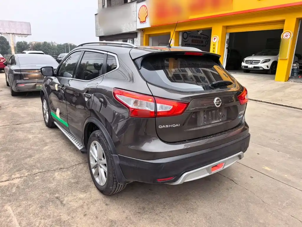 Nissan Qashqai — миниатюра 5
