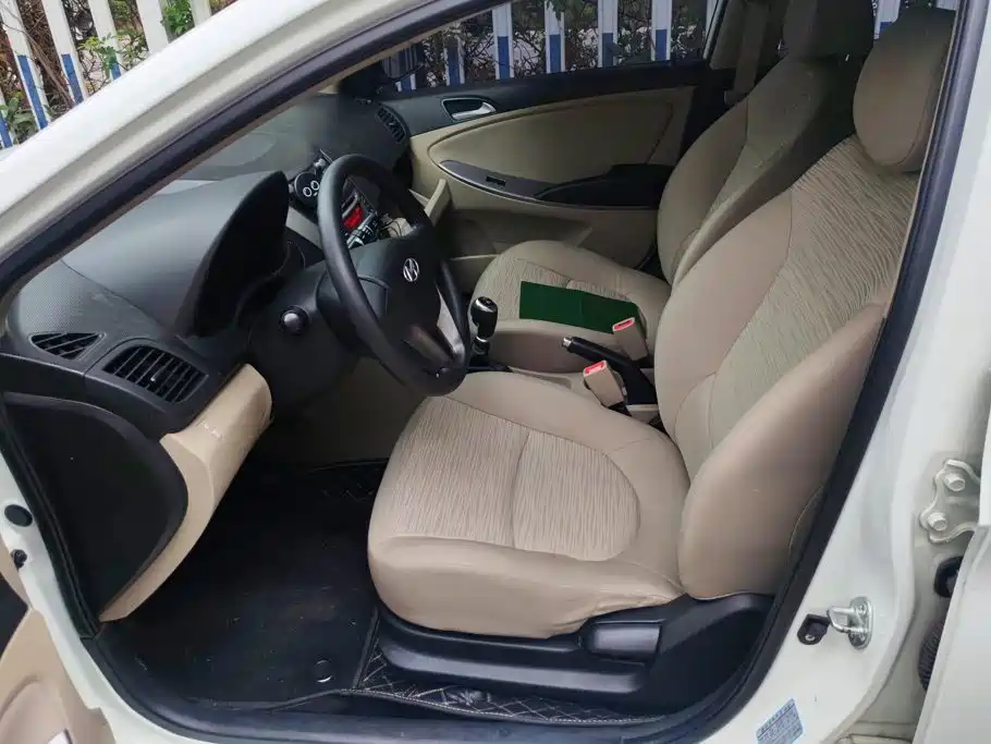 Hyundai Verna — миниатюра 9