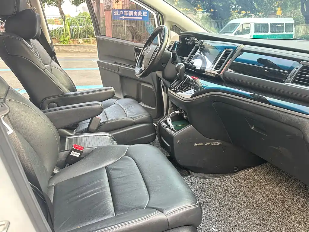 Honda Elysion — миниатюра 7