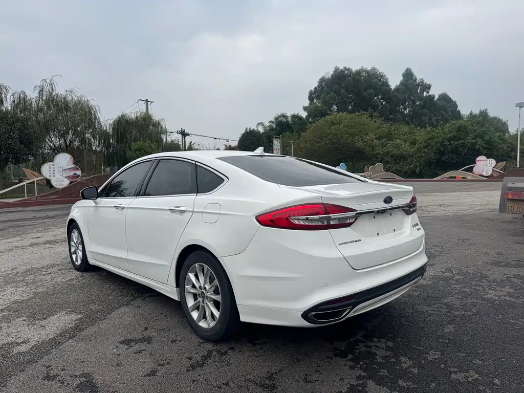 Ford Mondeo — миниатюра 5