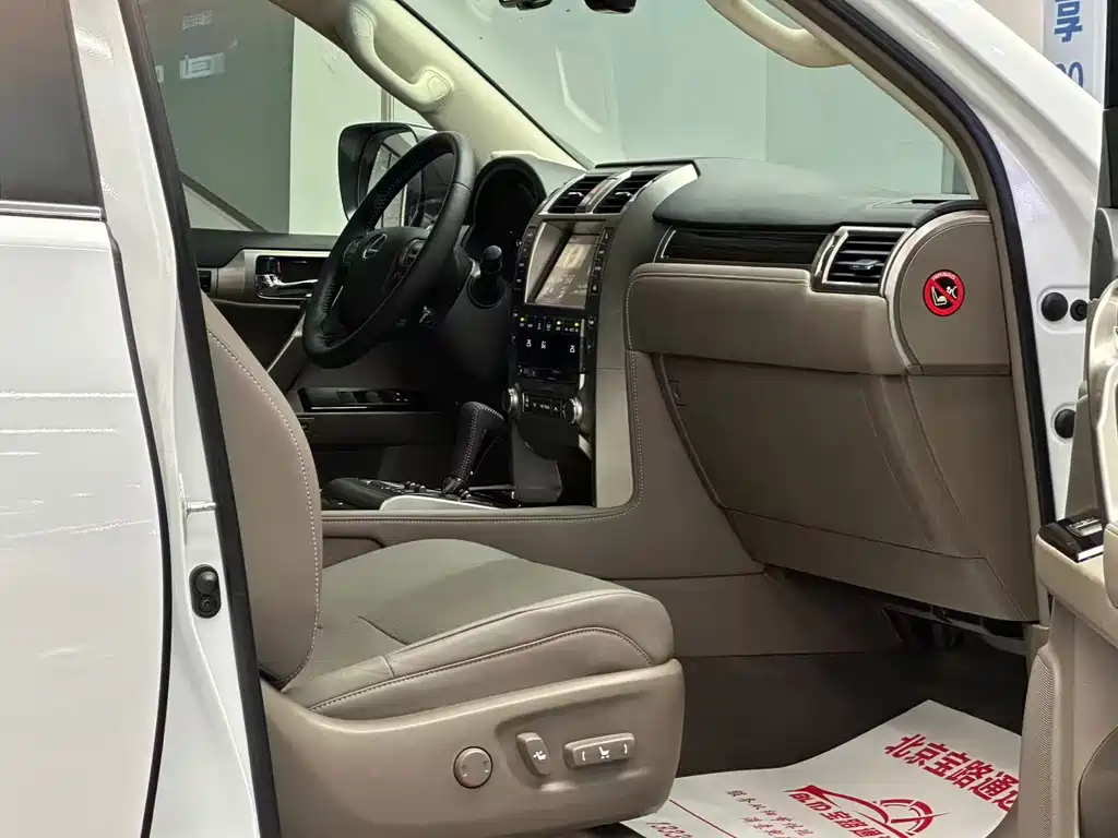Lexus GX — миниатюра 14