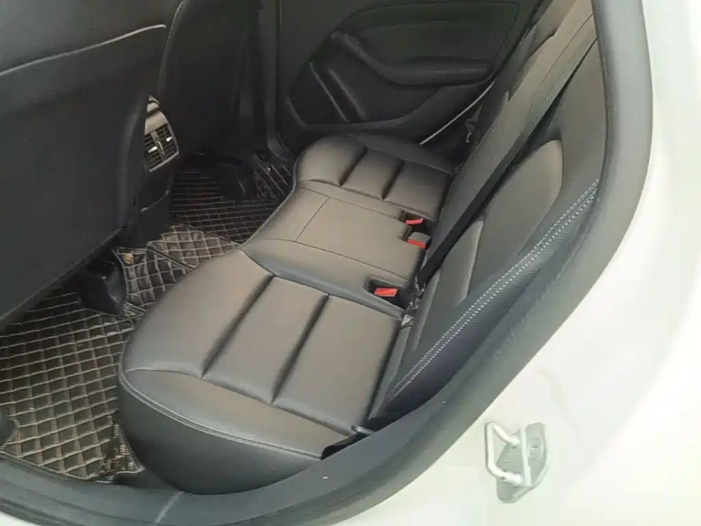 Mercedes-Benz B-Class — миниатюра 17