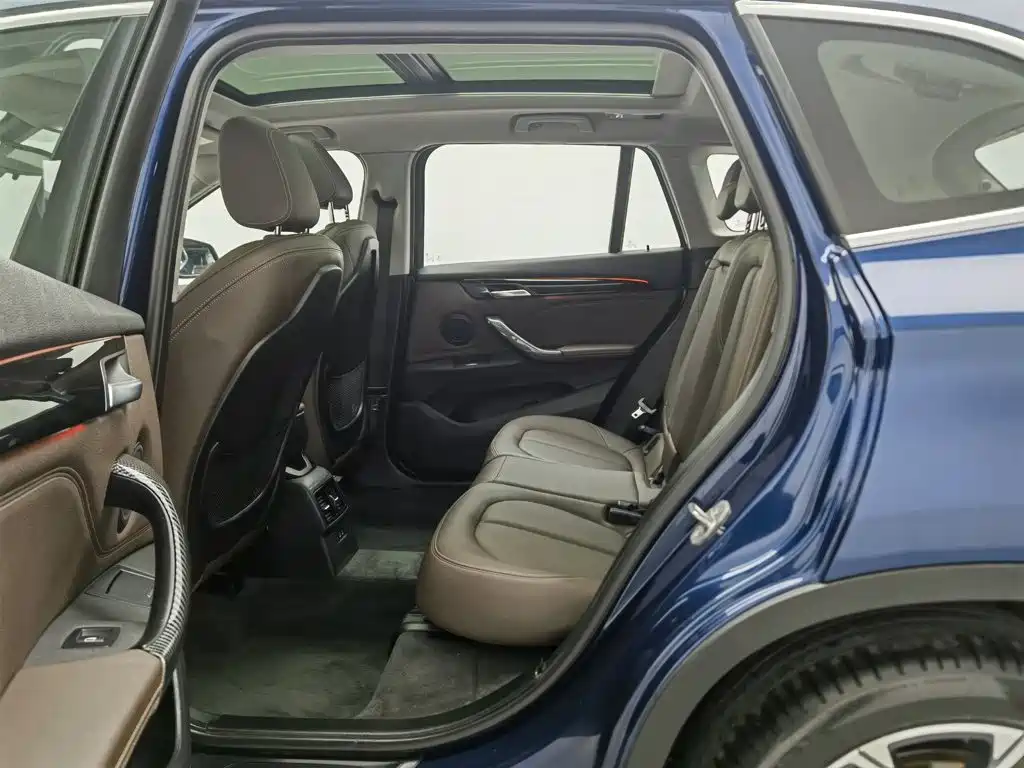 BMW X1 — миниатюра 15