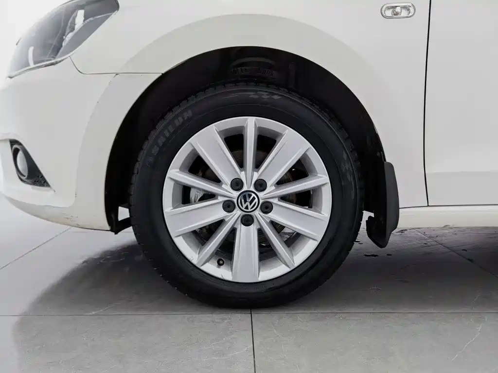 Volkswagen Jetta — миниатюра 17