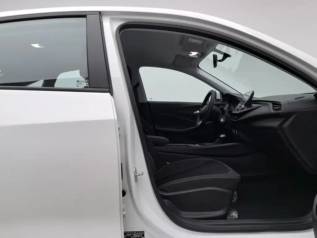 Buick Verano — миниатюра 23