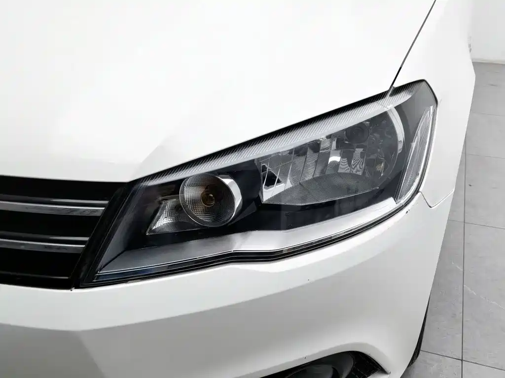 Volkswagen Jetta — миниатюра 7