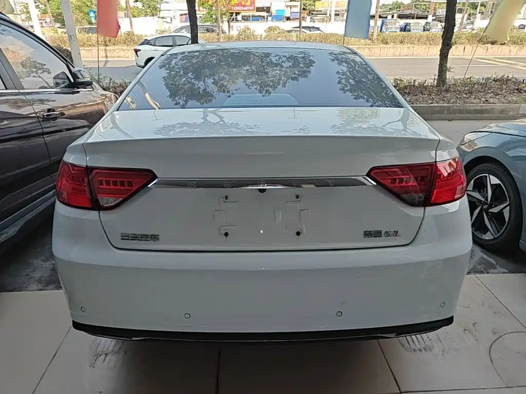 Geely Emgrand GL — миниатюра 6