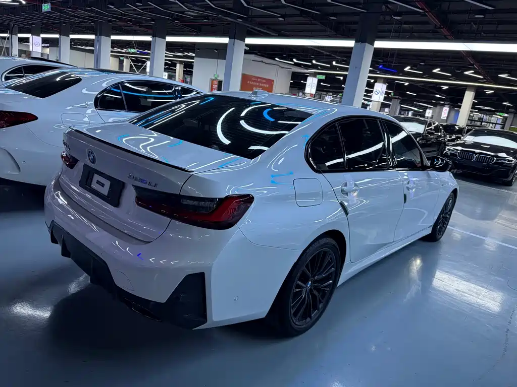 BMW 3 Series — миниатюра 18