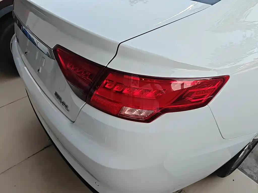 Geely Emgrand GL — миниатюра 8