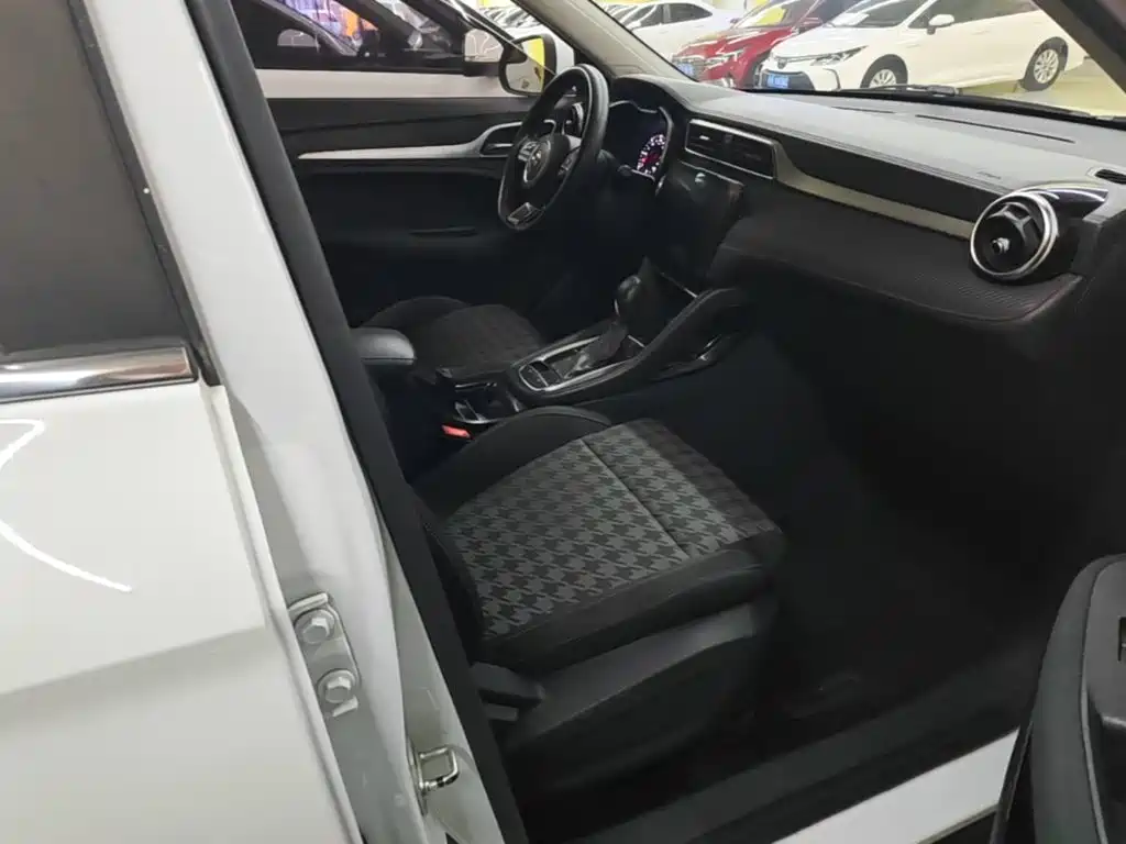 MG ZS — миниатюра 25