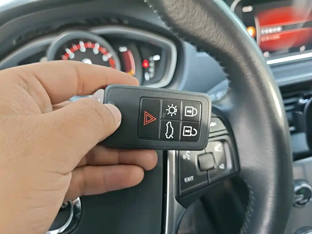Volvo V40 — миниатюра 9