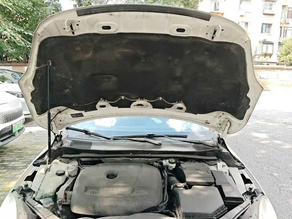 Volvo V40 — миниатюра 21