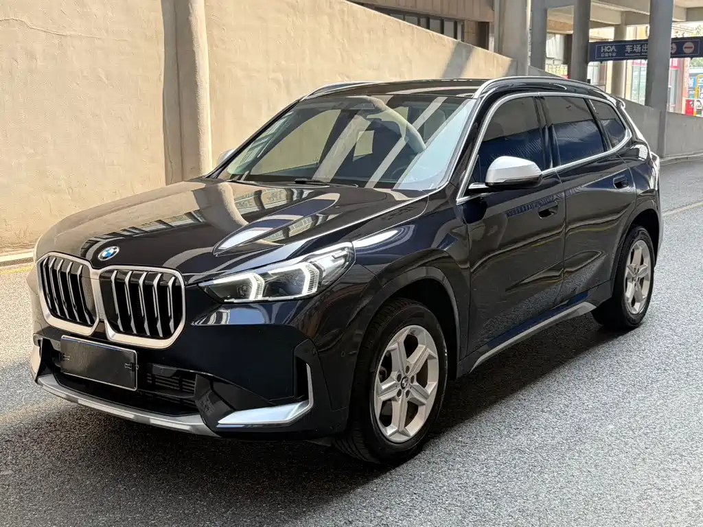 Купить BMW X1