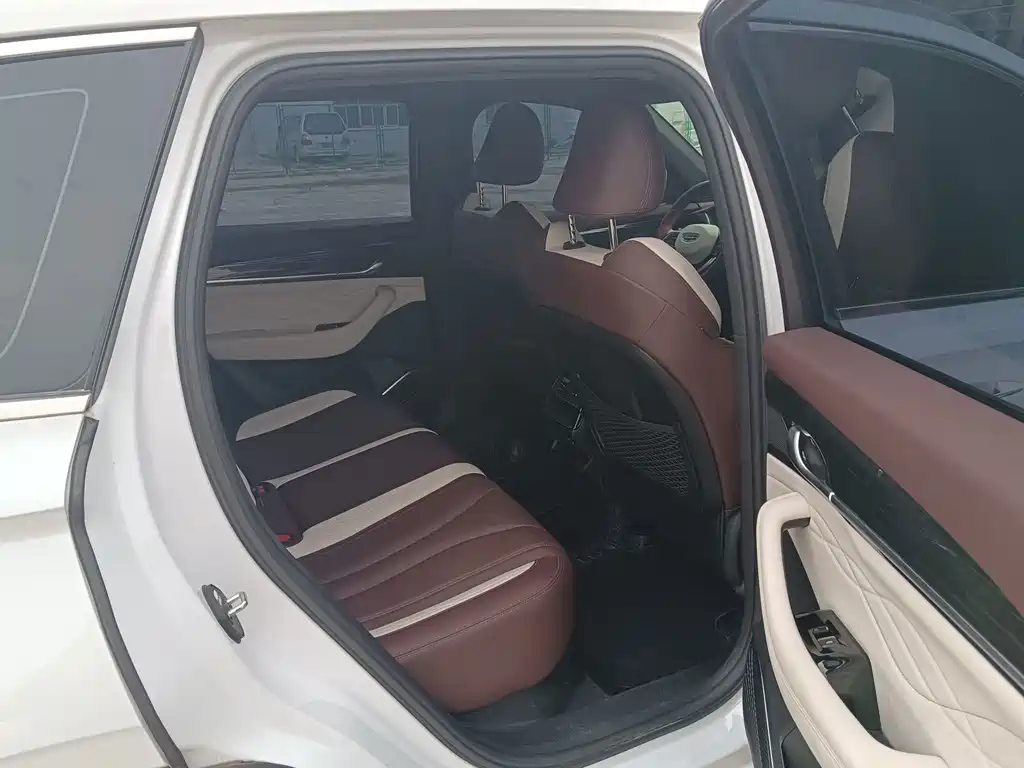 Geely Xingyue L — миниатюра 9