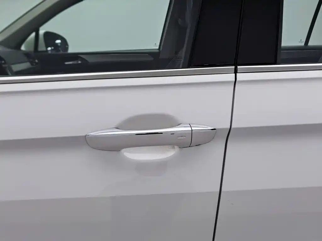 Volkswagen Tiguan L — миниатюра 18