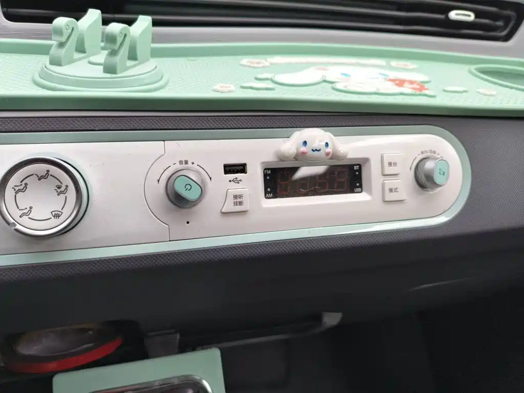 Wuling MINIEV — миниатюра 9