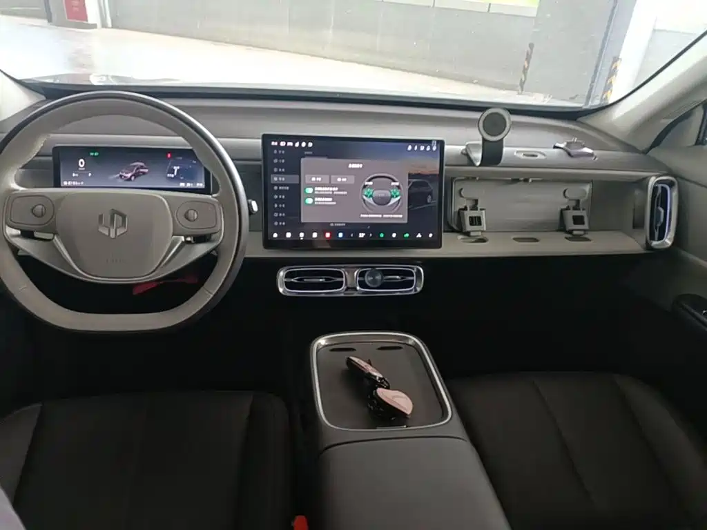 Leapmotor Leapmotor B10 — миниатюра 5