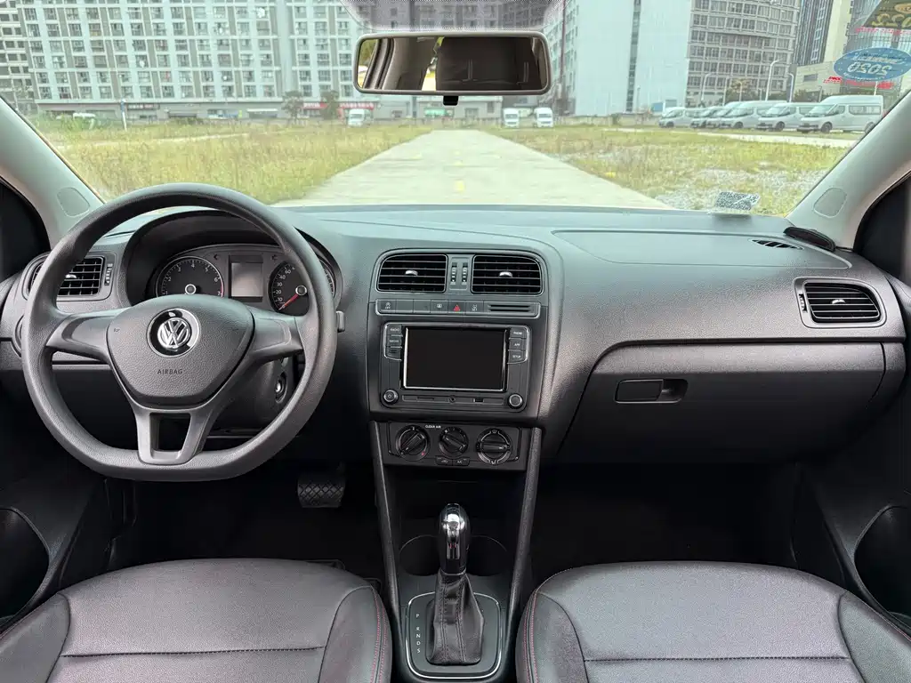 Volkswagen Polo — миниатюра 13