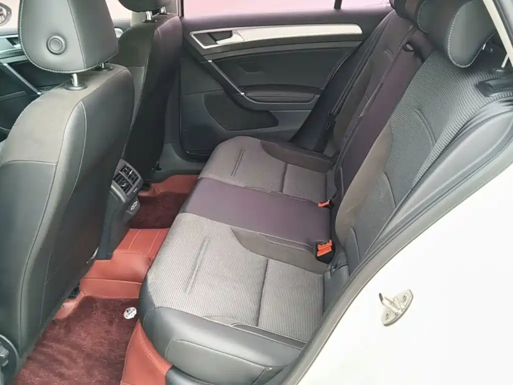 Volkswagen Golf — миниатюра 17