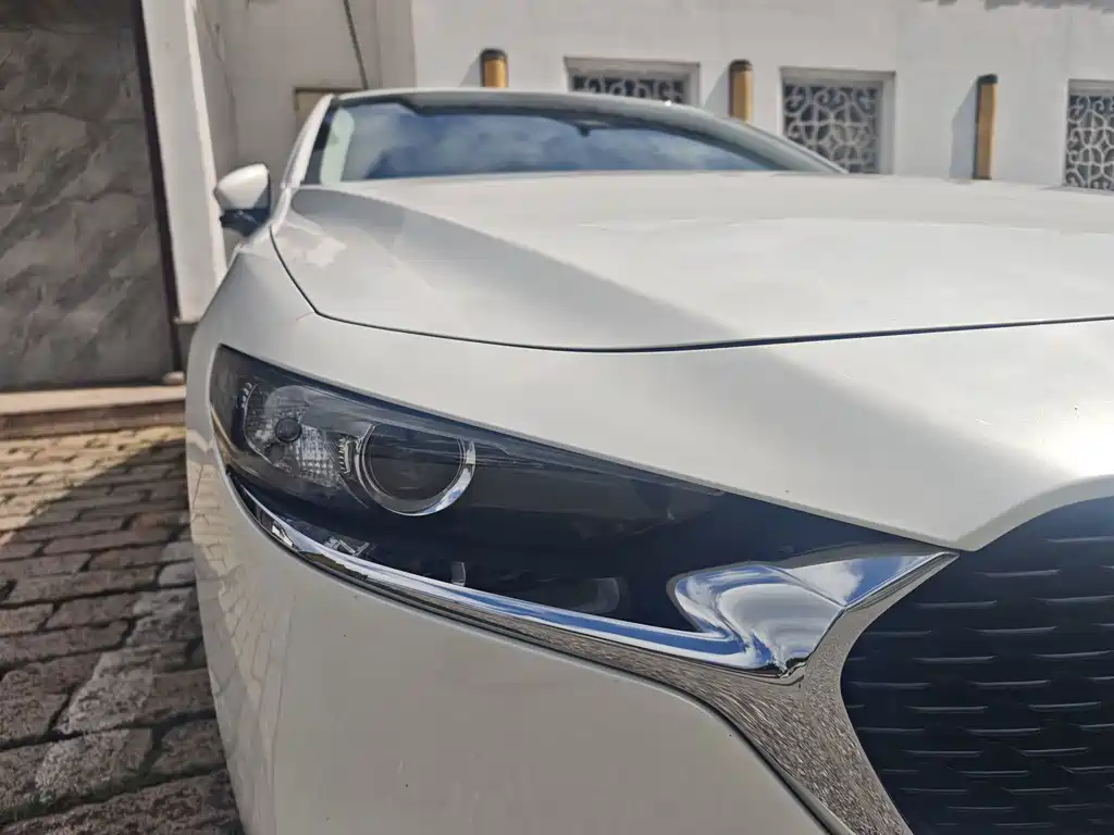 Mazda 3 Axela — миниатюра 16