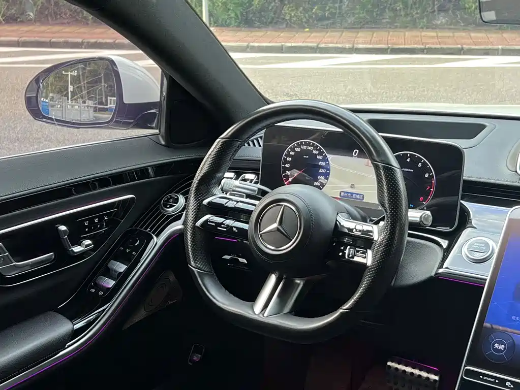Mercedes-Benz S-Class — миниатюра 12
