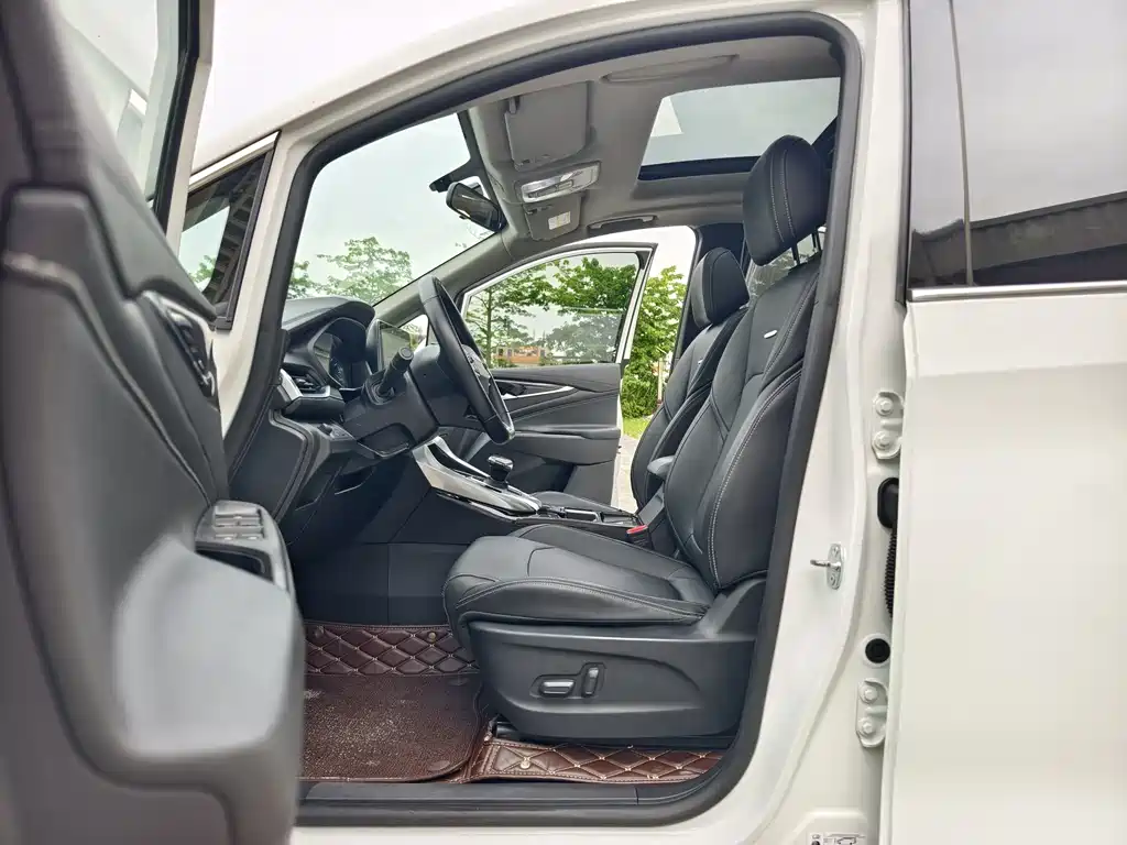 SAIC MAXUS EVERYONE 5