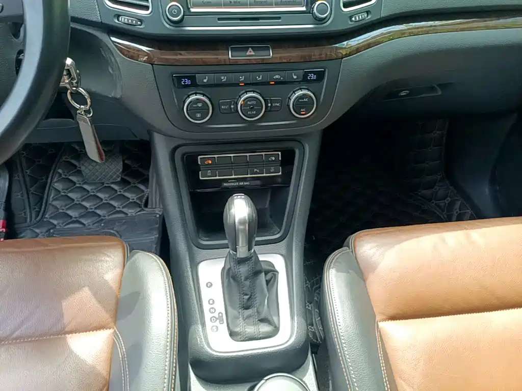 Volkswagen Sharan — миниатюра 14