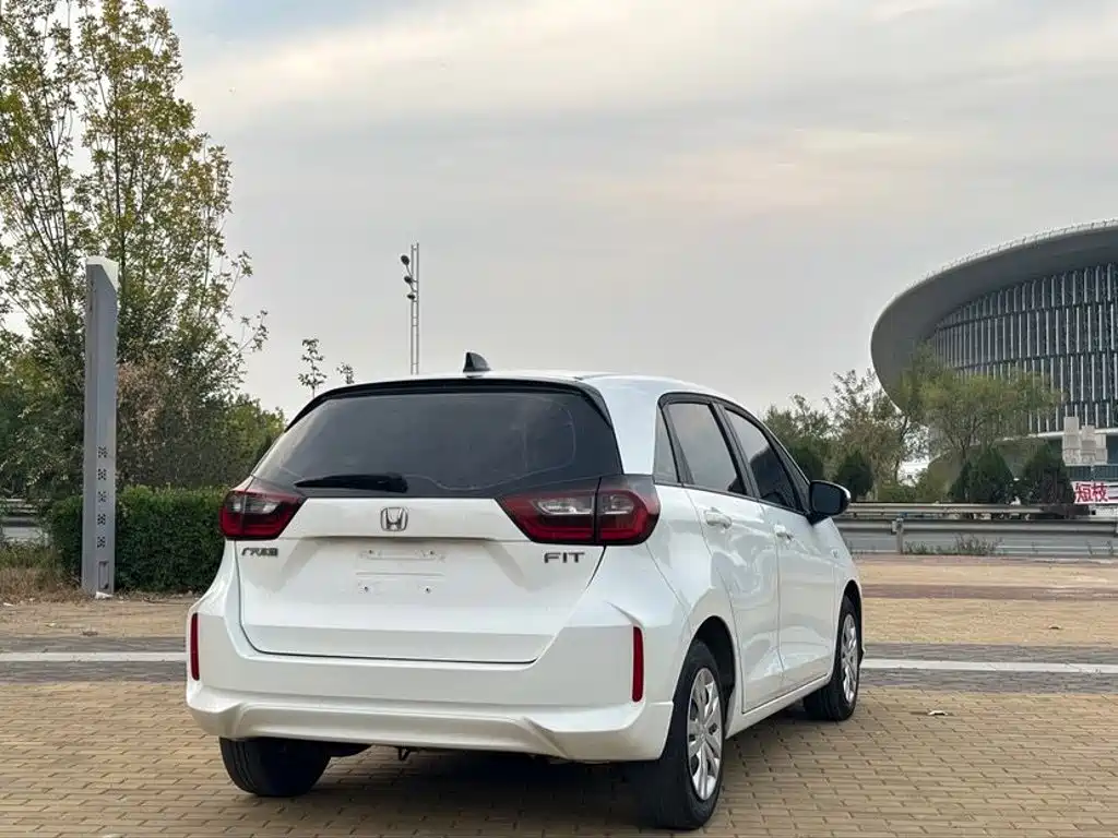 Honda Fit — миниатюра 4