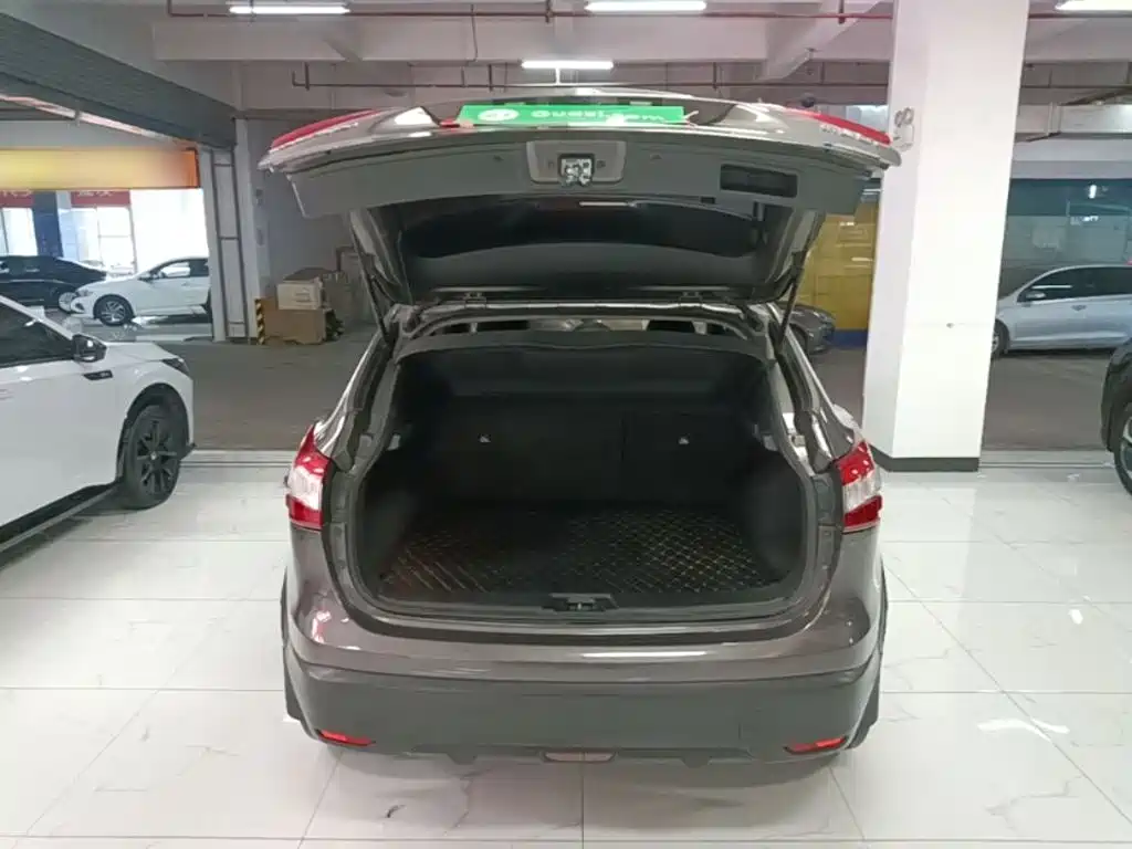 Nissan Qashqai — миниатюра 19